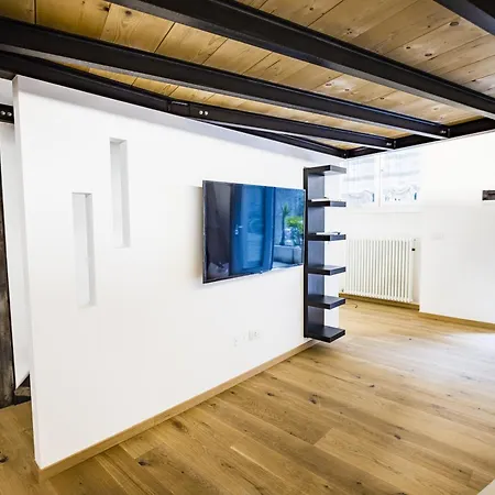 Loft La Sedia Rossa - Centro Storico-3